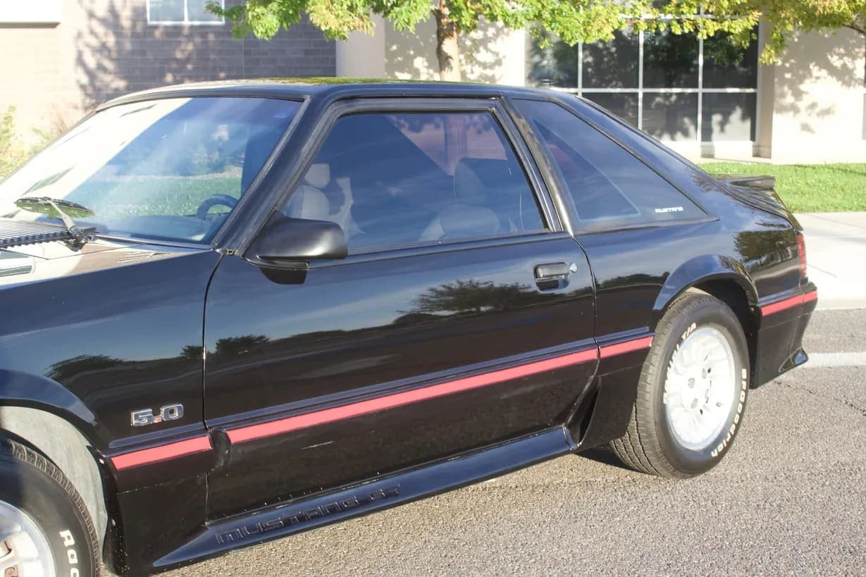 1989 Ford Mustang GT 5.0 Hatchback, view