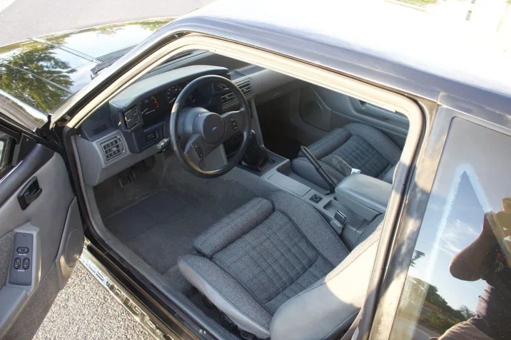 1989 Ford Mustang GT 5.0 Hatchback, view