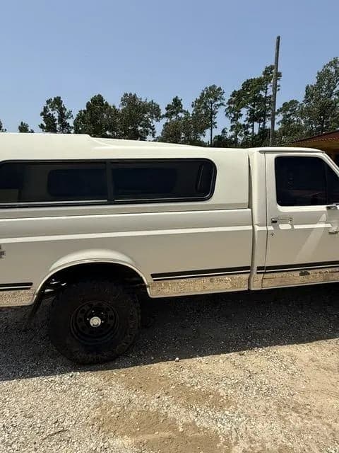1991 Ford F-150 XLT Lariat, view