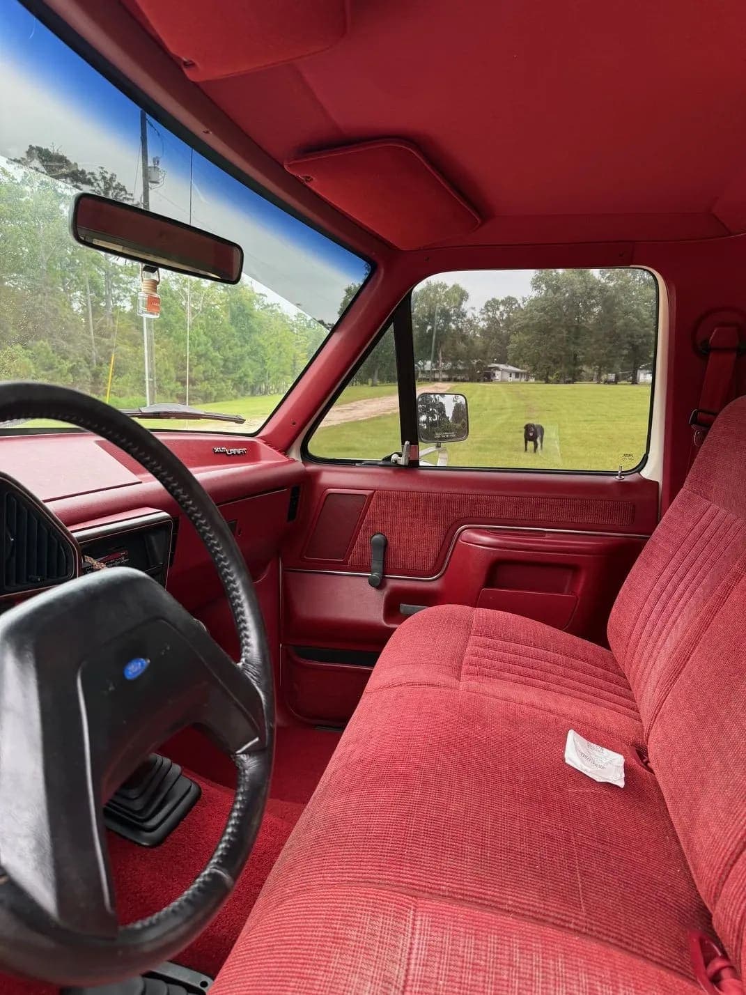1991 Ford F-150 XLT Lariat, view