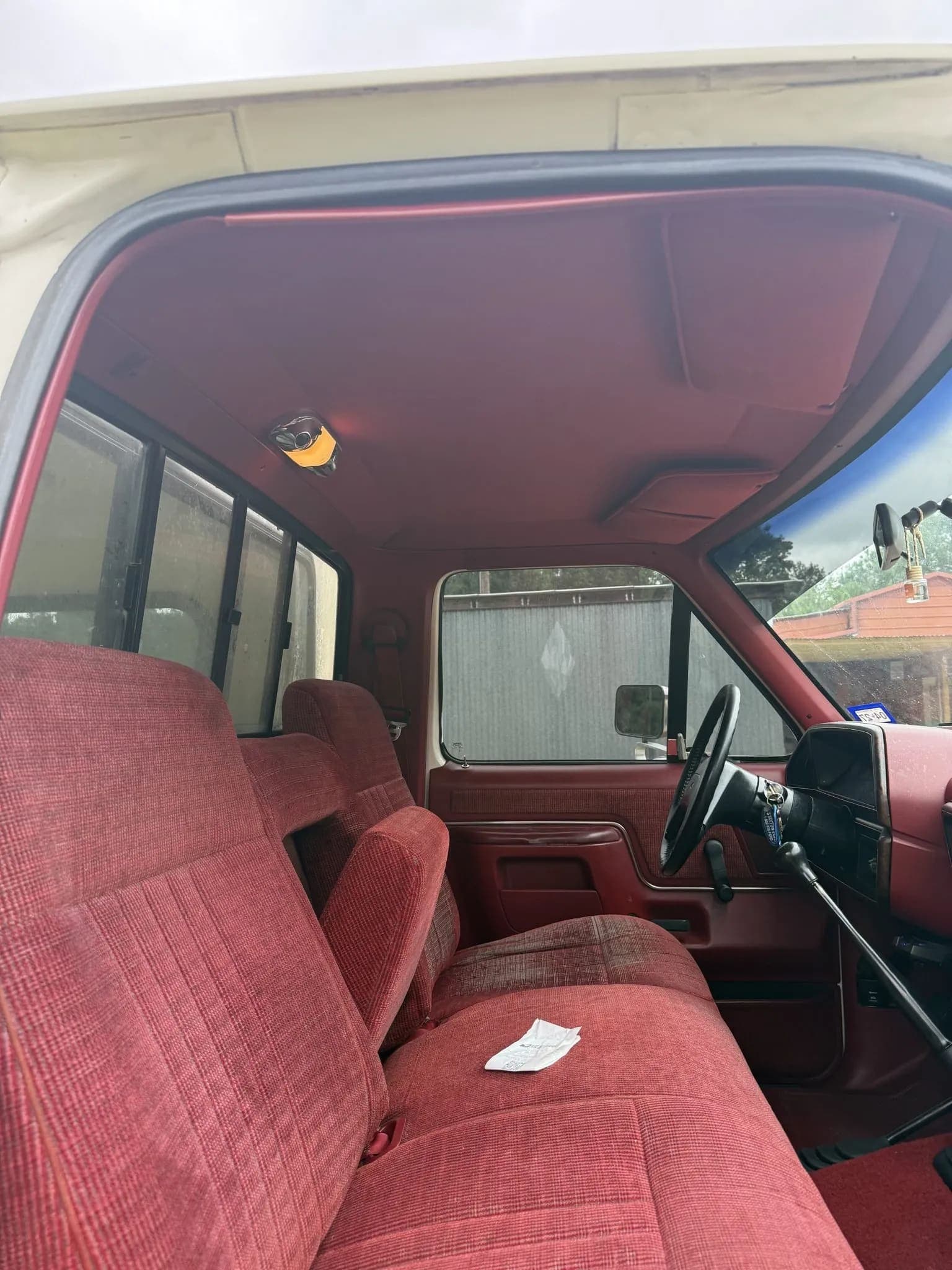 1991 Ford F-150 XLT Lariat, view