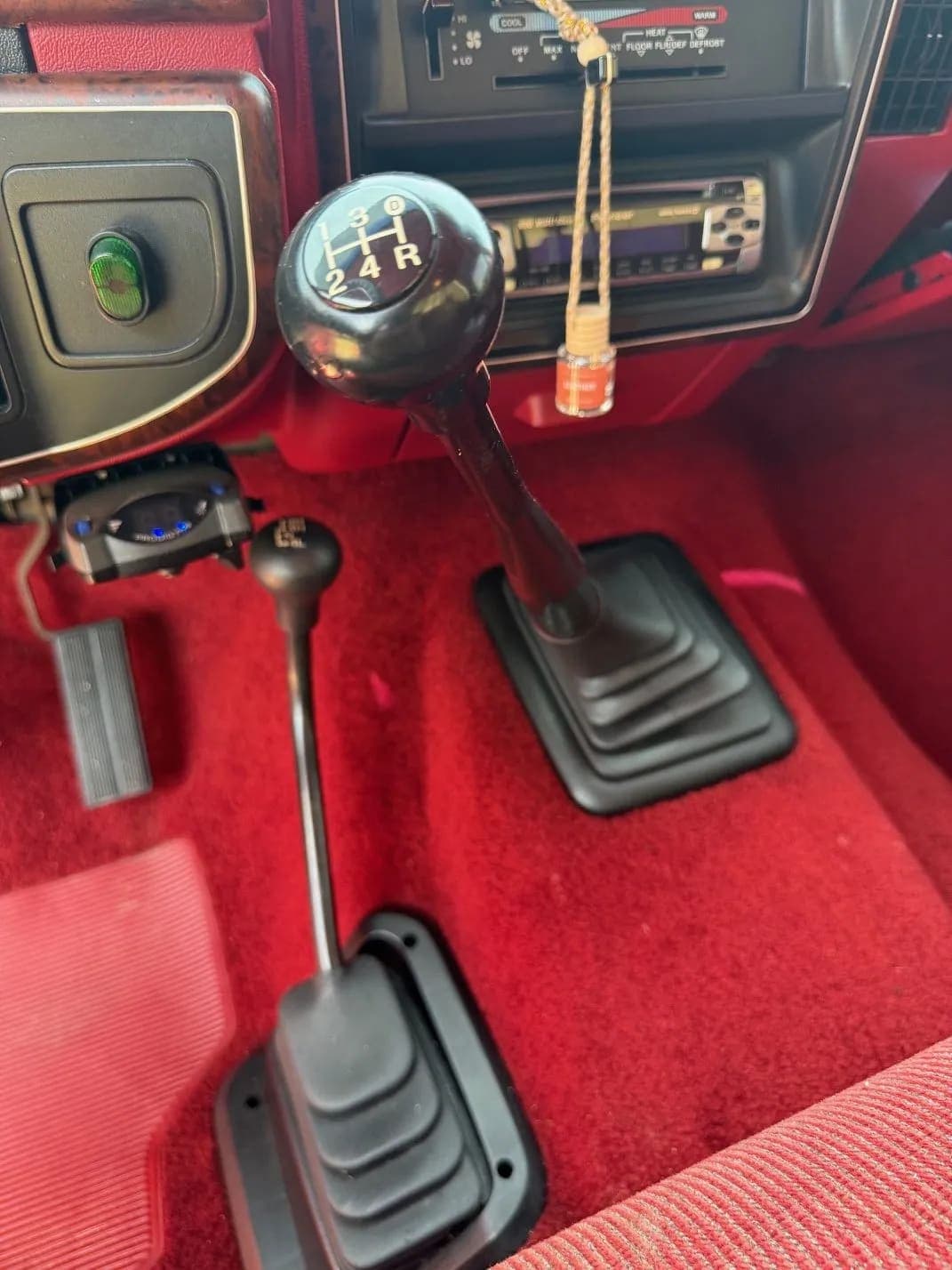 1991 Ford F-150 XLT Lariat, view