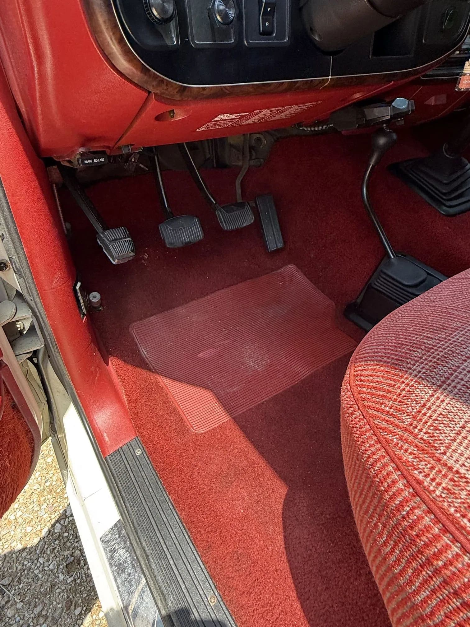 1991 Ford F-150 XLT Lariat, view