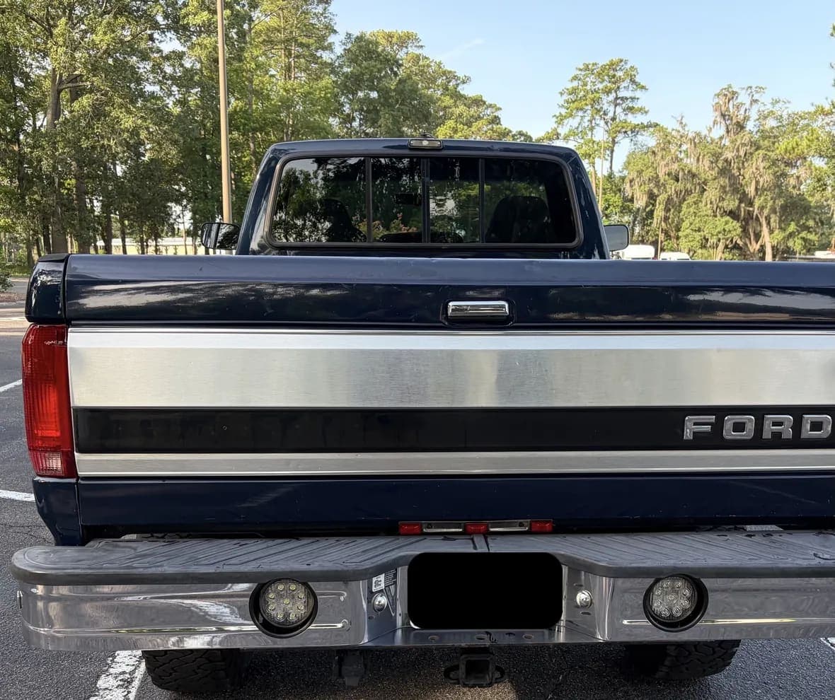 1993 Ford F-350 XLT, view