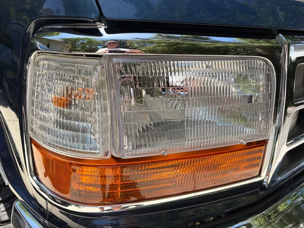 1993 Ford F-350 XLT, view