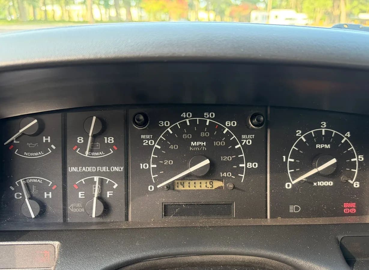 1993 Ford F-350 XLT, view
