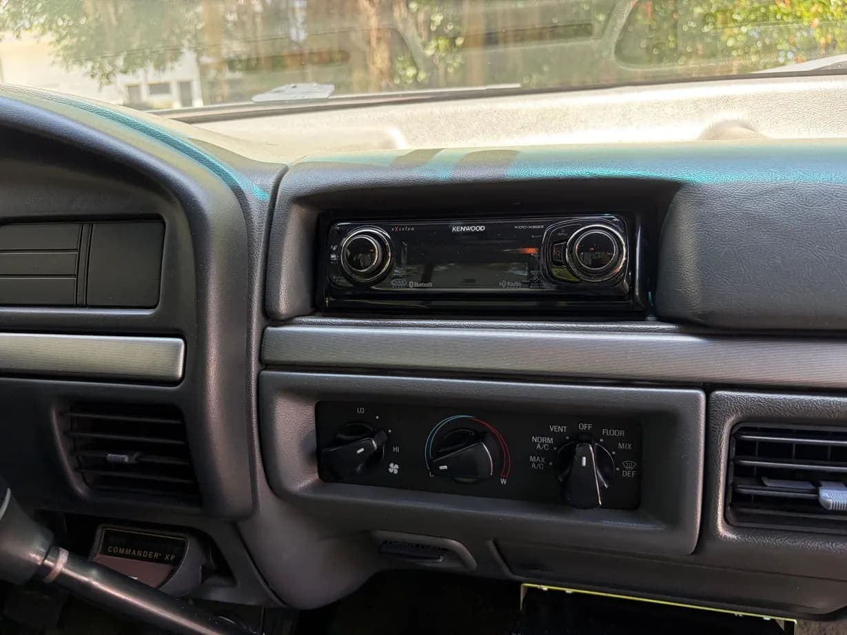1993 Ford F-350 XLT, view