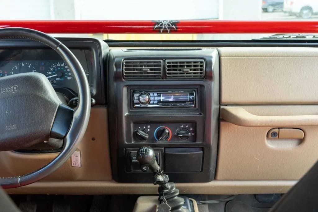 2000 Jeep Wrangler Sport 4.0, view