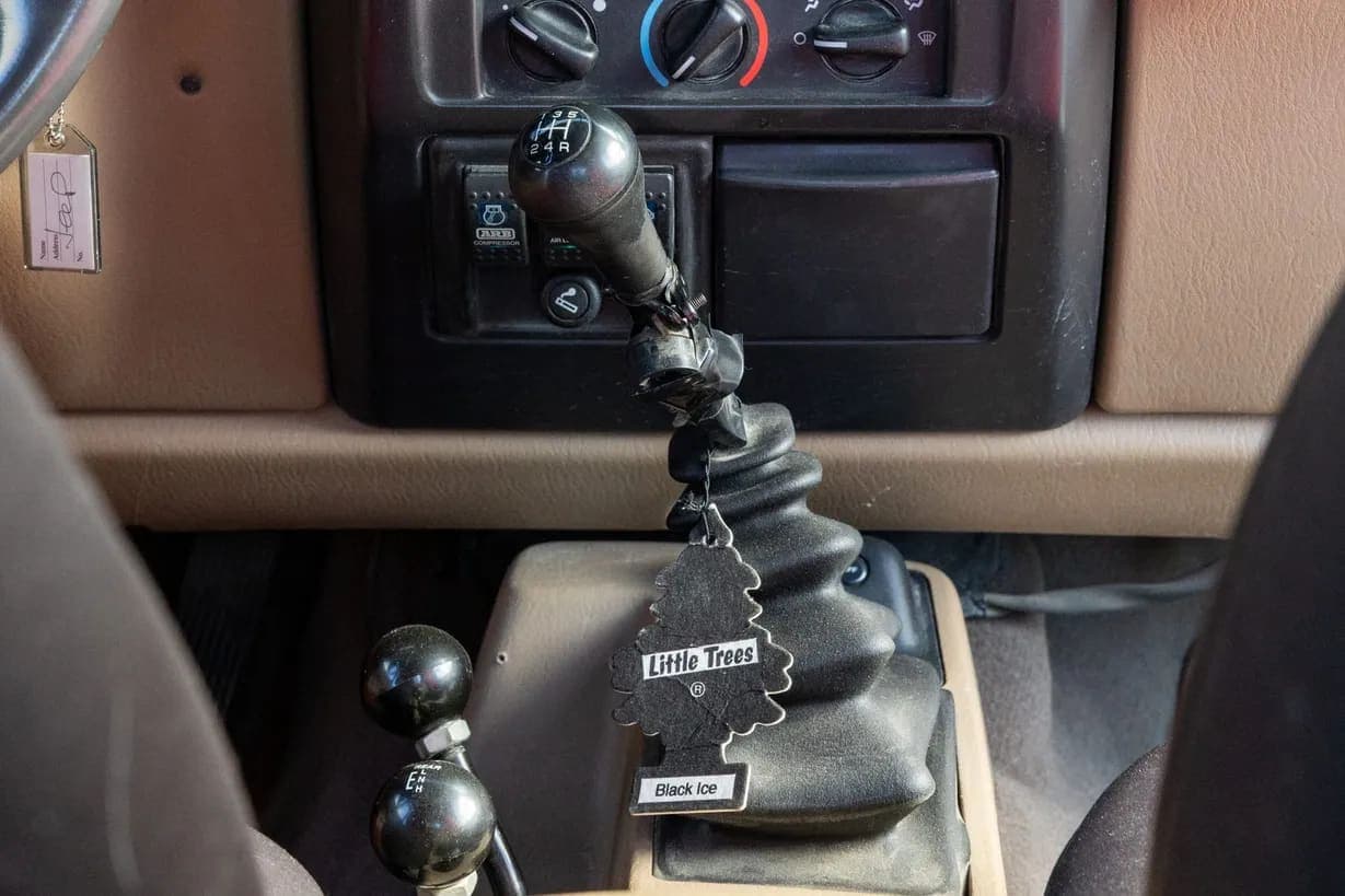 2000 Jeep Wrangler Sport 4.0, view
