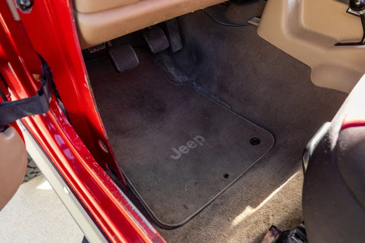 2000 Jeep Wrangler Sport 4.0, view