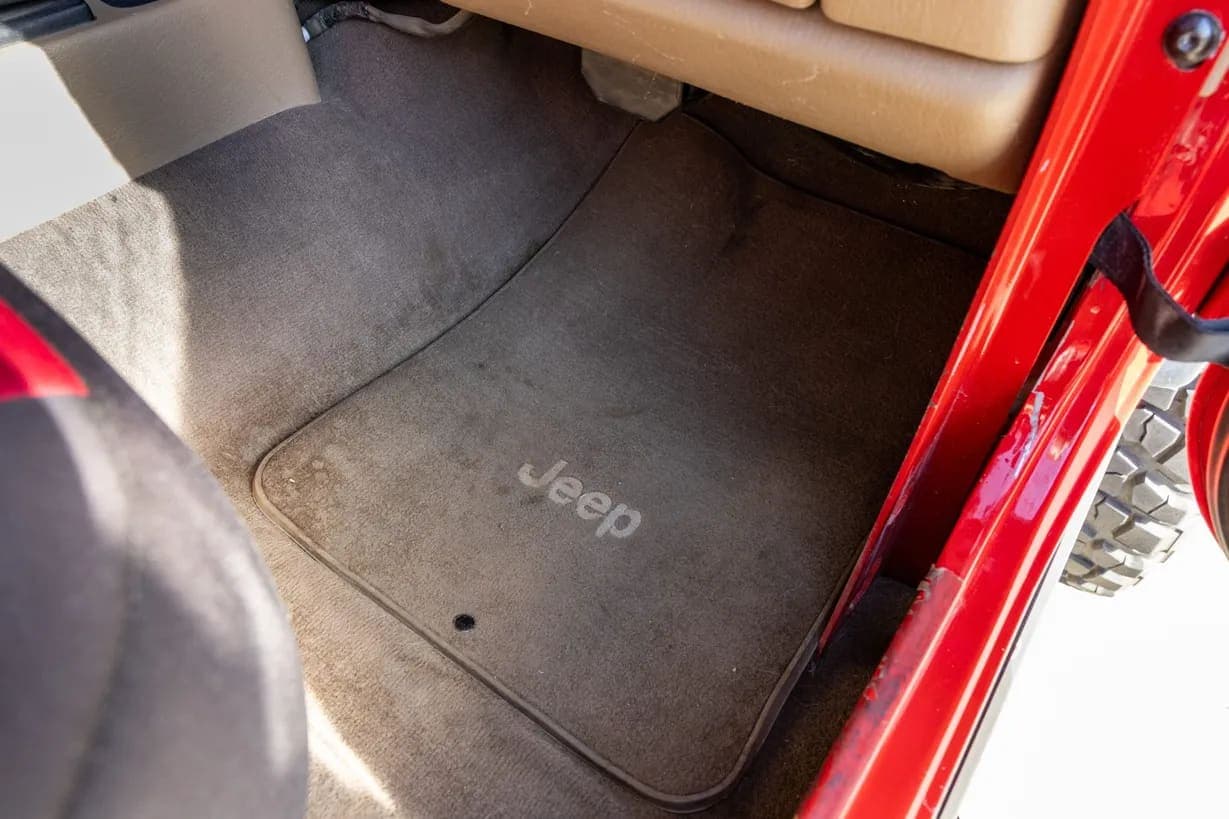 2000 Jeep Wrangler Sport 4.0, view