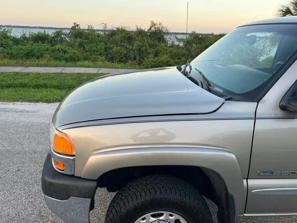 2001 GMC Sierra 2500HD SLE Extended, view
