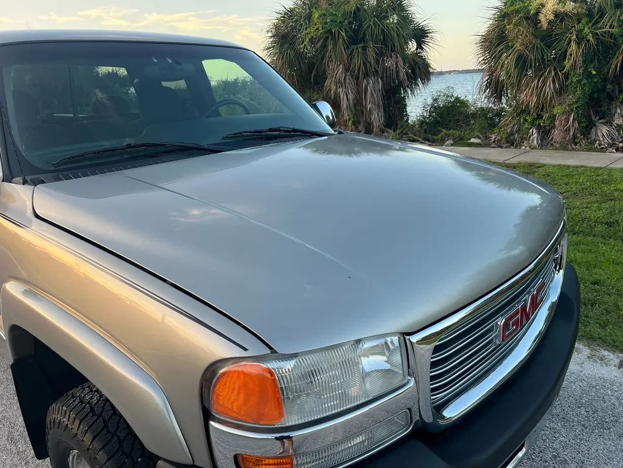 2001 GMC Sierra 2500HD SLE Extended, view