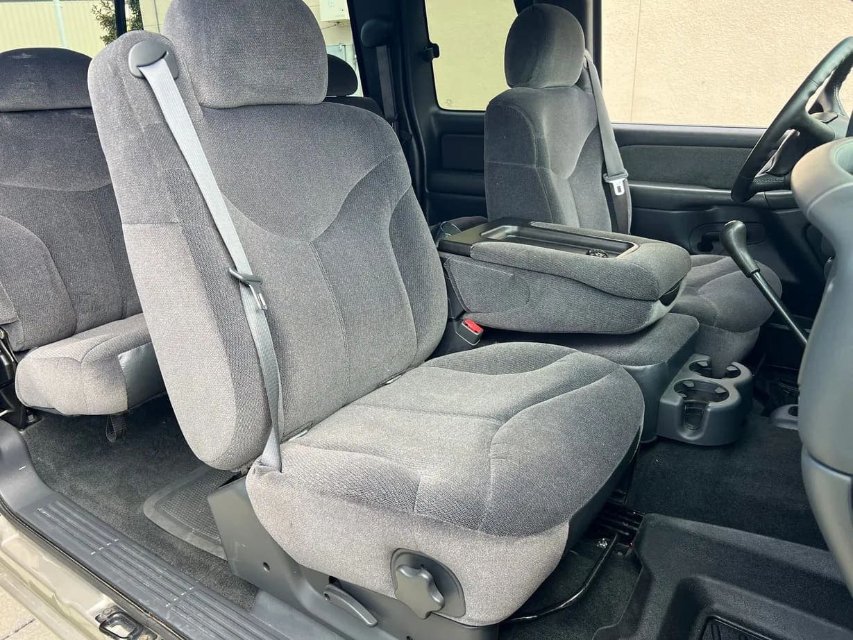 2001 GMC Sierra 2500HD SLE Extended, view