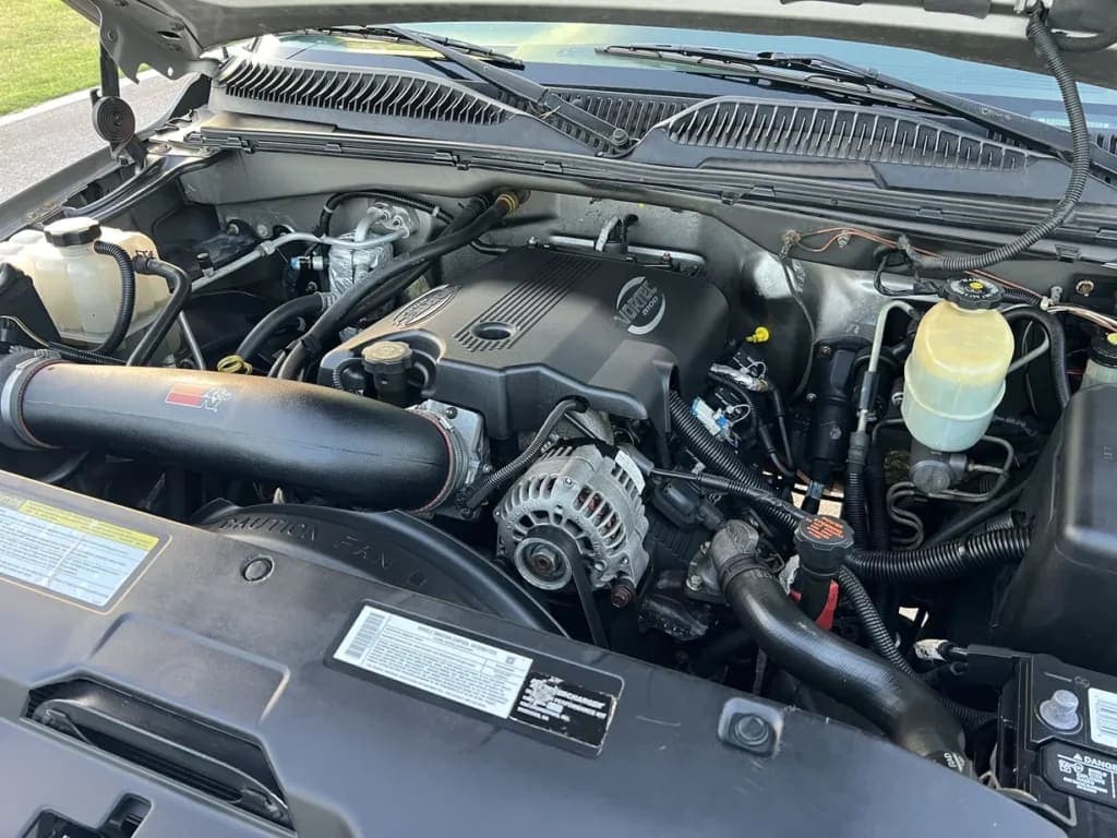 2001 GMC Sierra 2500HD SLE Extended, view
