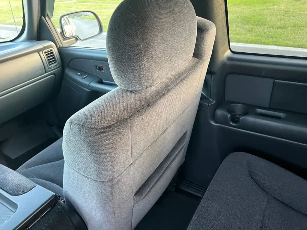 2001 GMC Sierra 2500HD SLE Extended, view