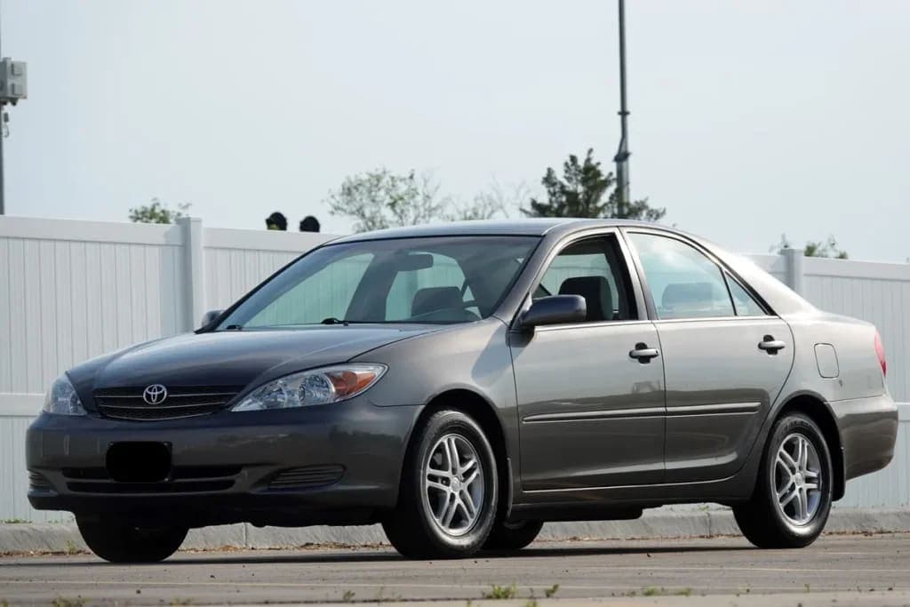 2002 Toyota Camry LE exterior