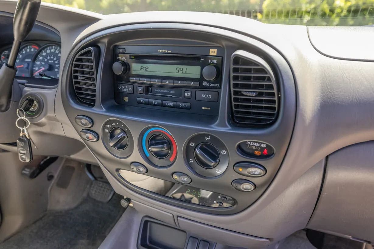2006 Toyota Tundra SR5 Double Cab V8, view