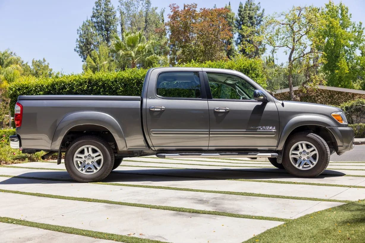 2006 Toyota Tundra SR5 Double Cab V8, view