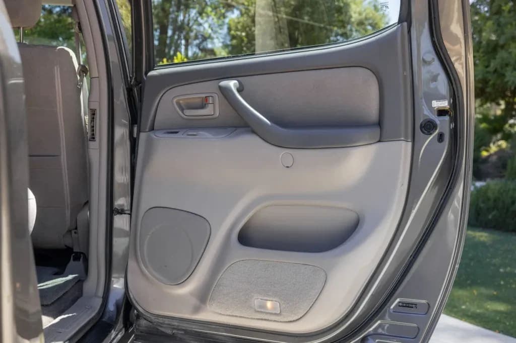 2006 Toyota Tundra SR5 Double Cab V8, view