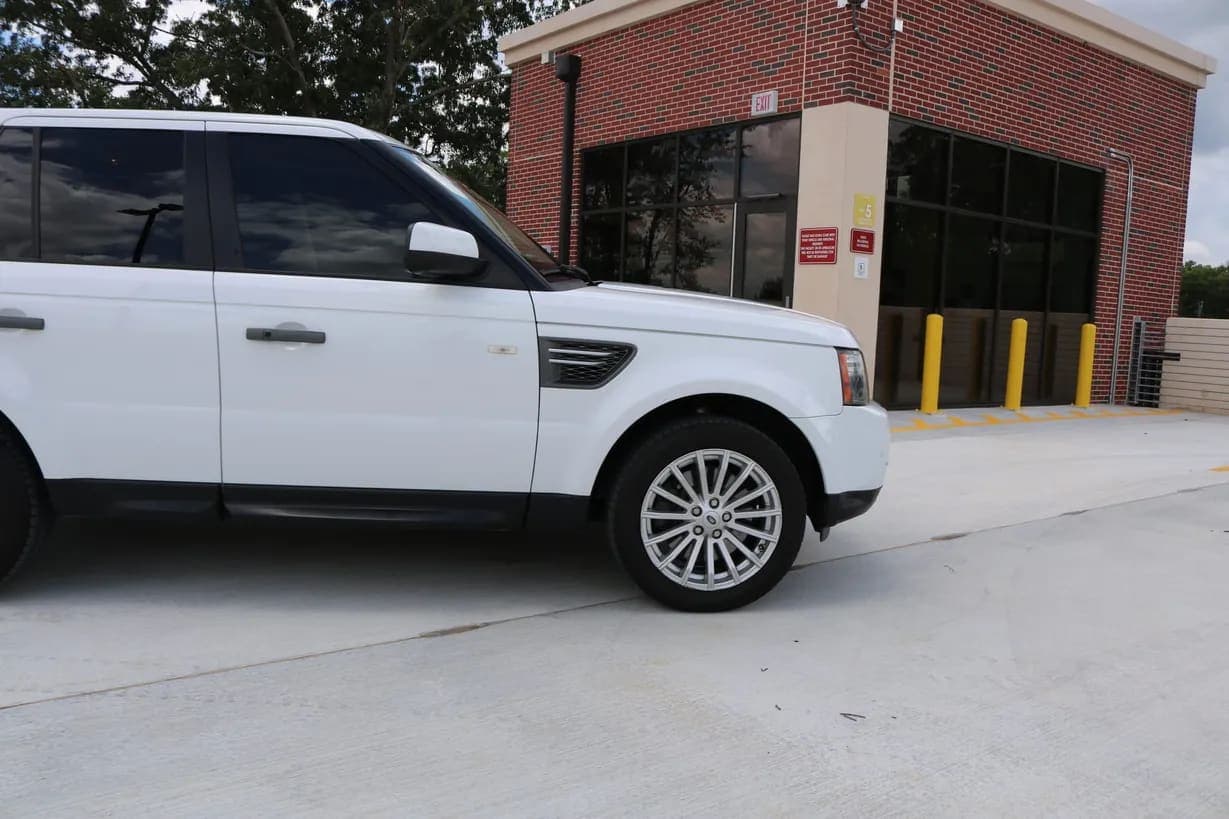 2011 Land Rover Range Rover Sport HSE, view