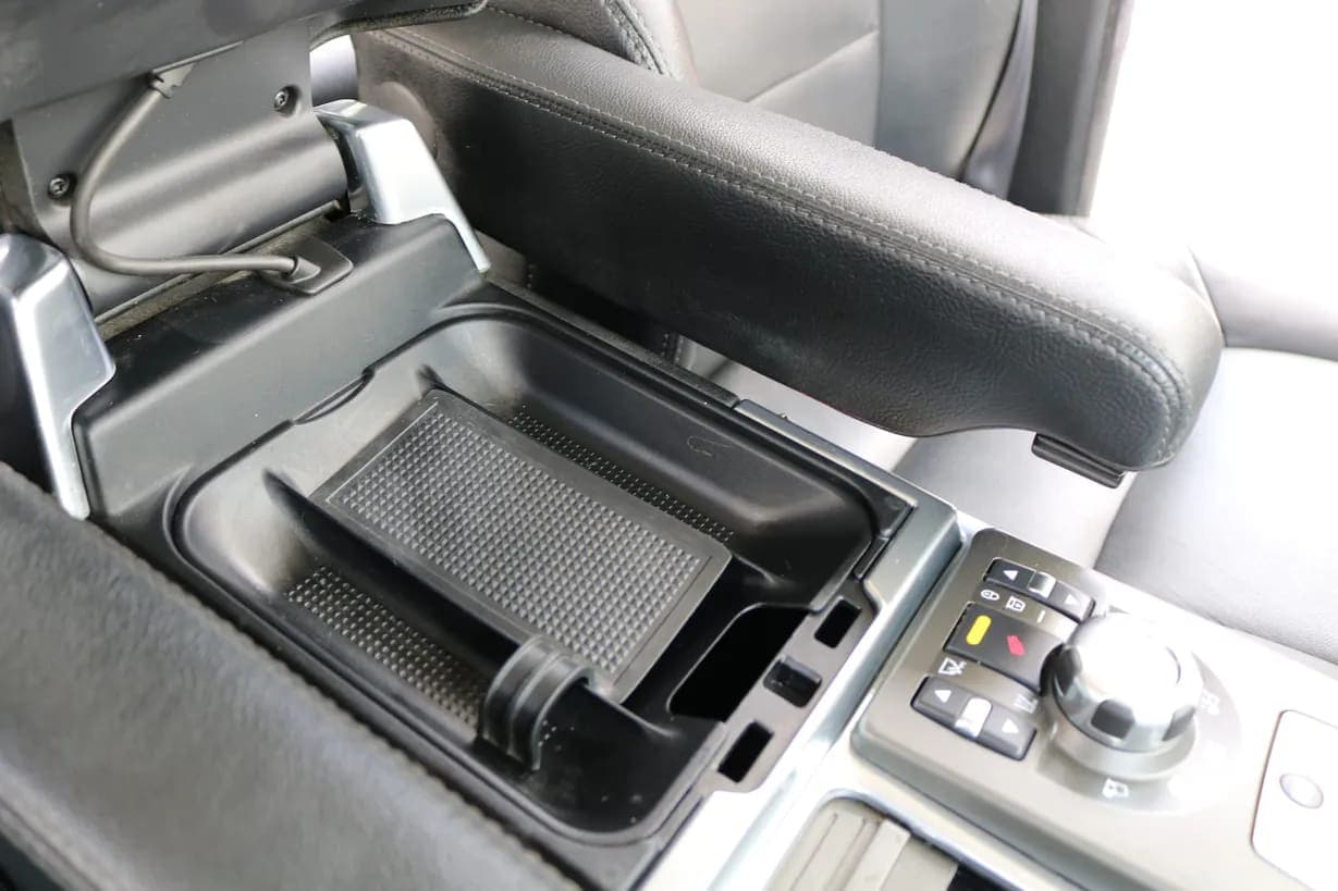 2011 Land Rover Range Rover Sport HSE, view