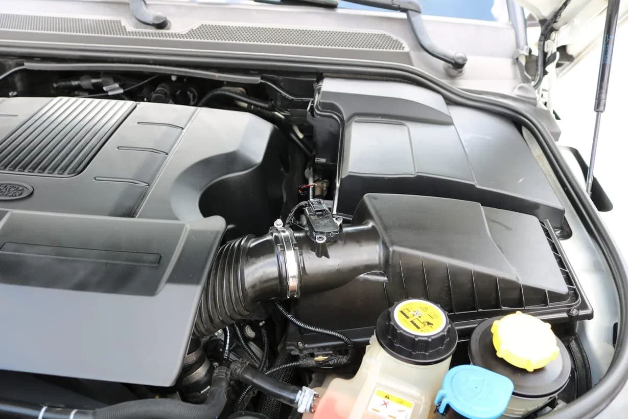 2011 Land Rover Range Rover Sport HSE, view