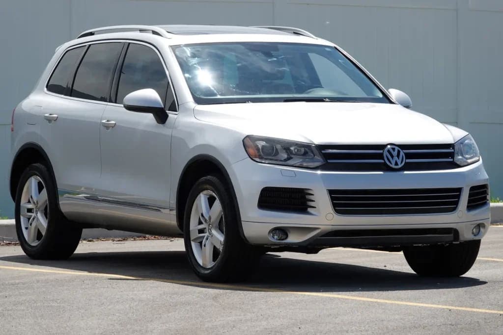 2014 Volkswagen Touareg Lux TDI, view