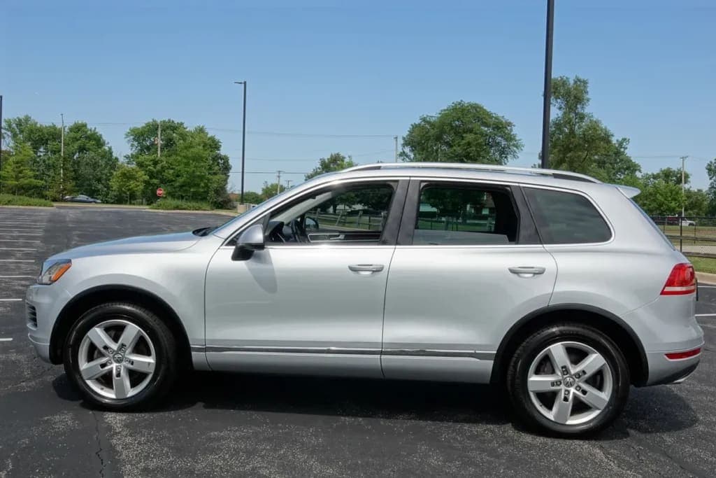 2014 Volkswagen Touareg Lux TDI, view