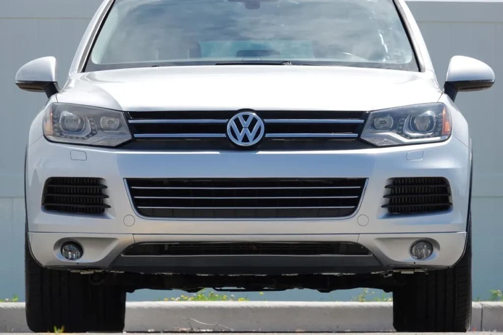 2014 Volkswagen Touareg Lux TDI, view