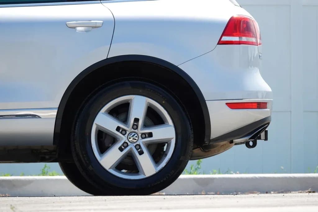 2014 Volkswagen Touareg Lux TDI, view