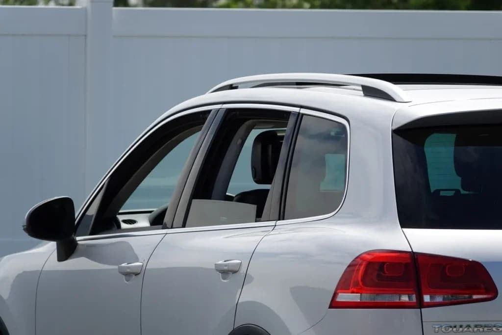 2014 Volkswagen Touareg Lux TDI, view