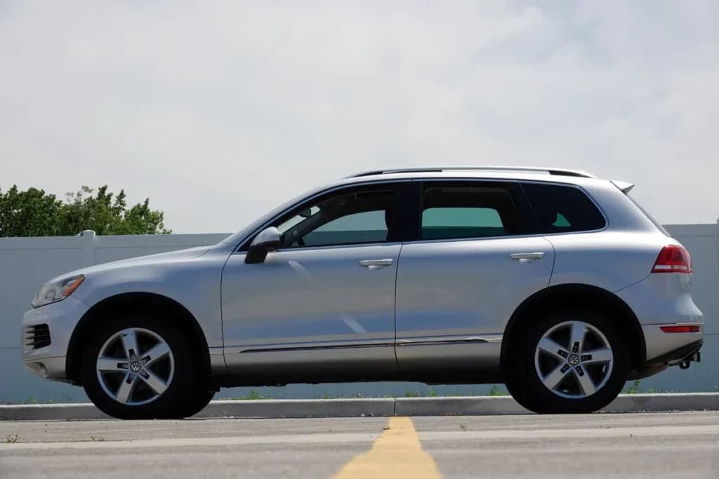 2014 Volkswagen Touareg Lux TDI, view