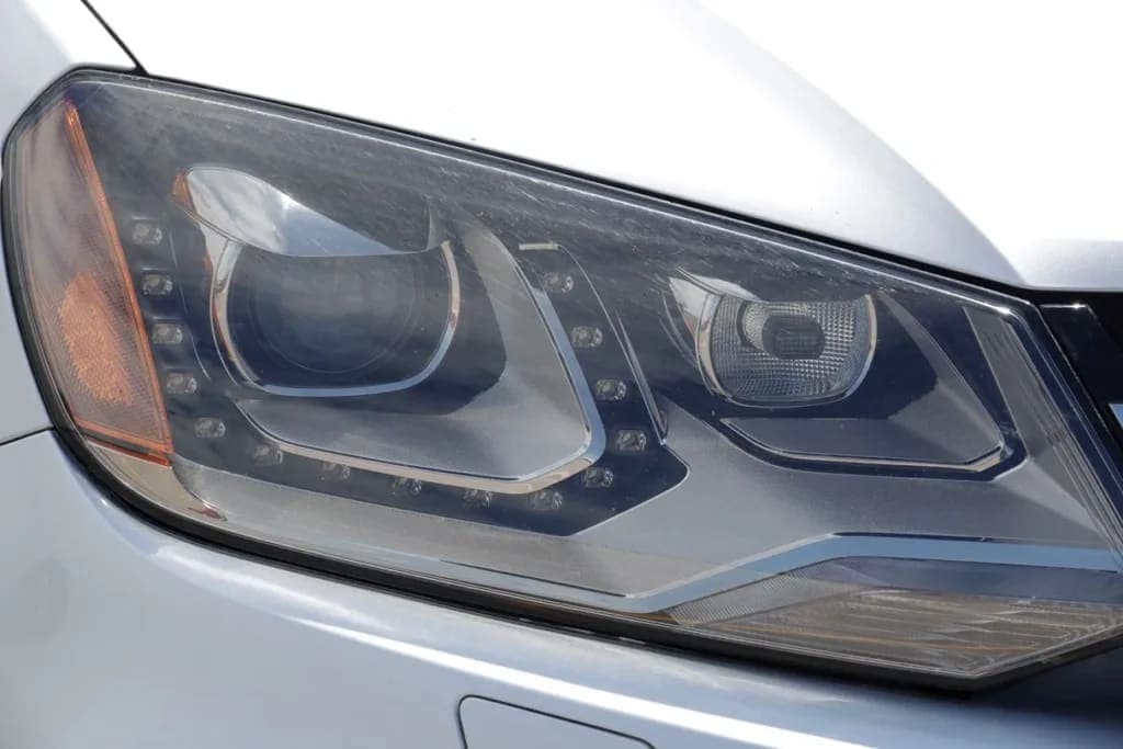 2014 Volkswagen Touareg Lux TDI, view