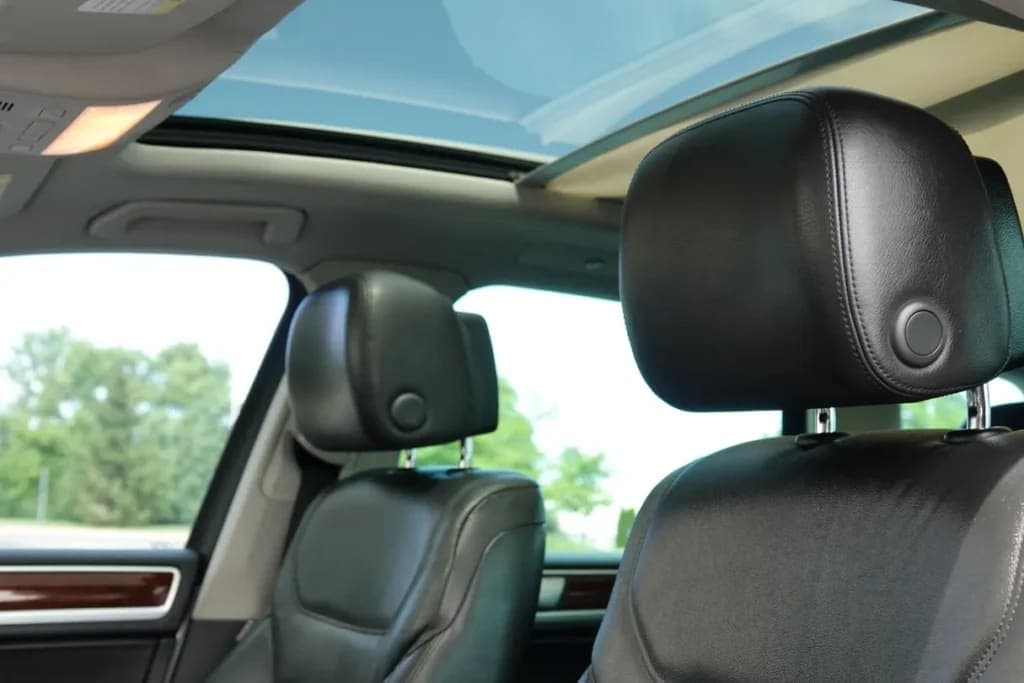 2014 Volkswagen Touareg Lux TDI, view
