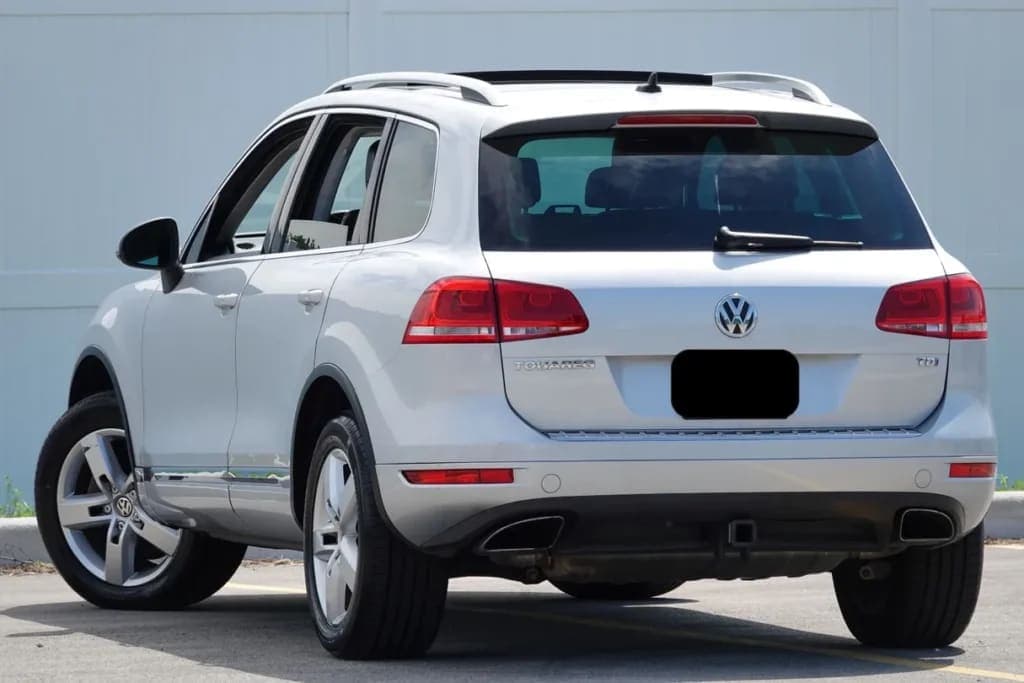 2014 Volkswagen Touareg Lux TDI, view