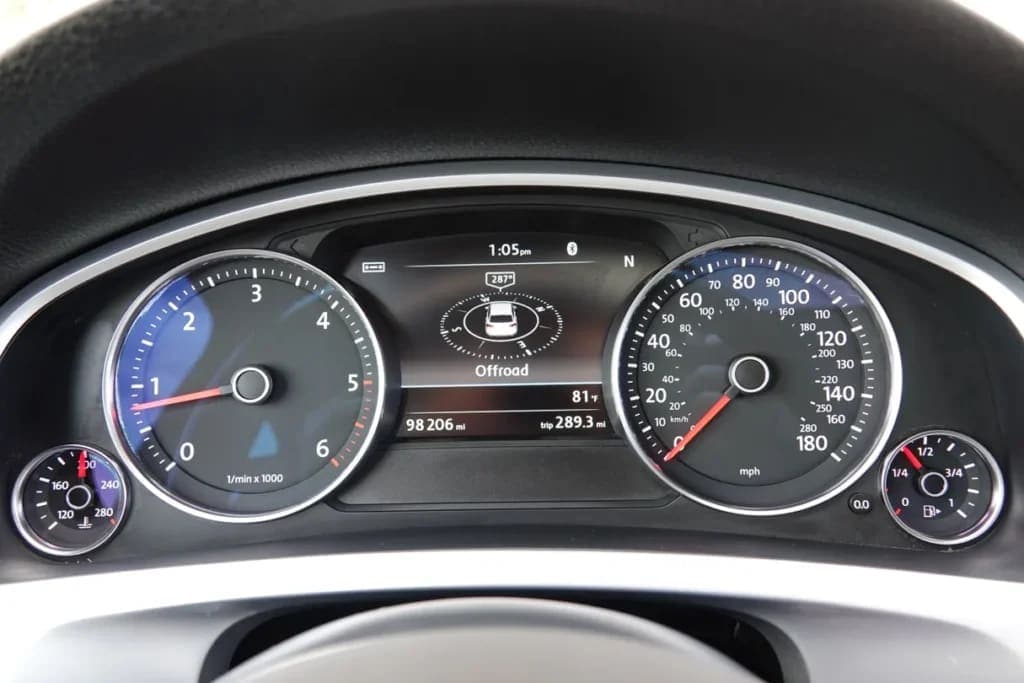 2014 Volkswagen Touareg Lux TDI, view