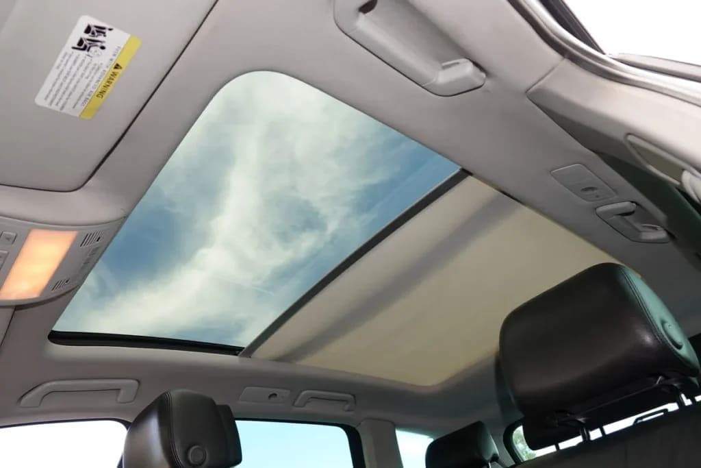 2014 Volkswagen Touareg Lux TDI, view