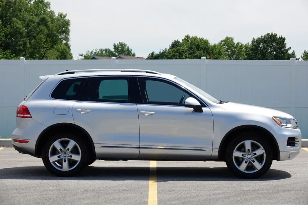 2014 Volkswagen Touareg Lux TDI, view