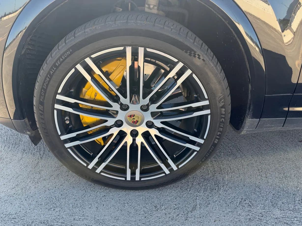 2016 Porsche Cayenne Turbo S, view