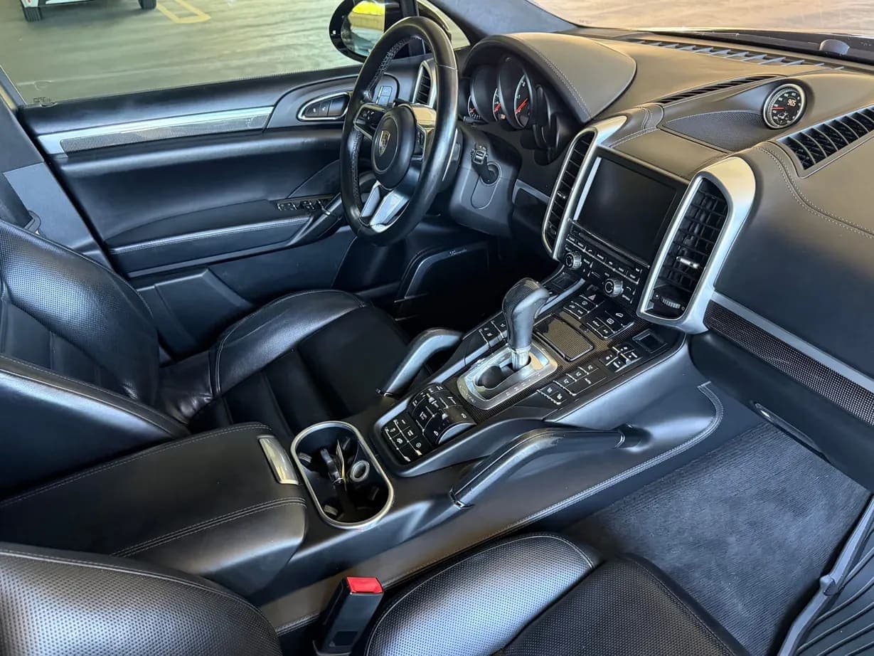 2016 Porsche Cayenne Turbo S, view