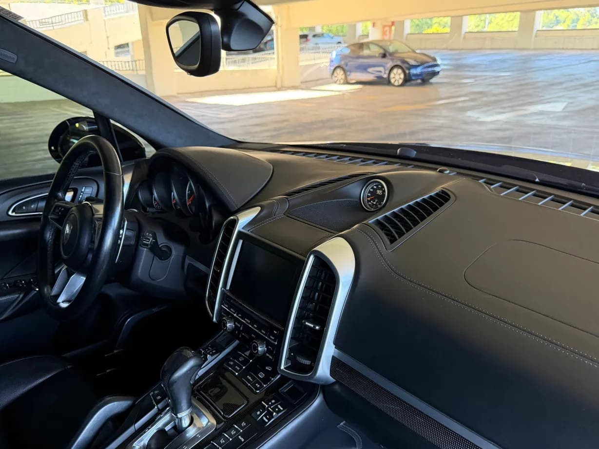 2016 Porsche Cayenne Turbo S, view
