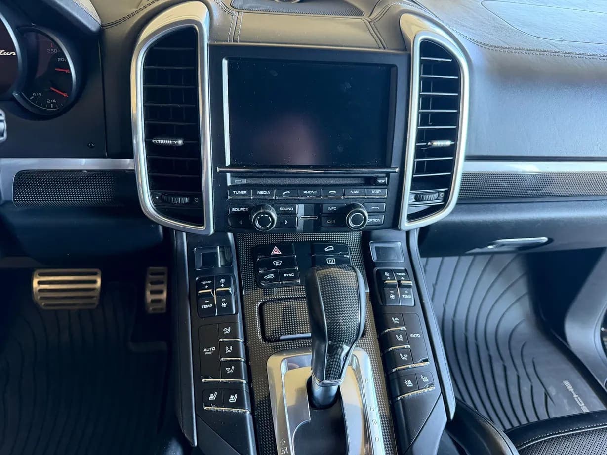 2016 Porsche Cayenne Turbo S, view