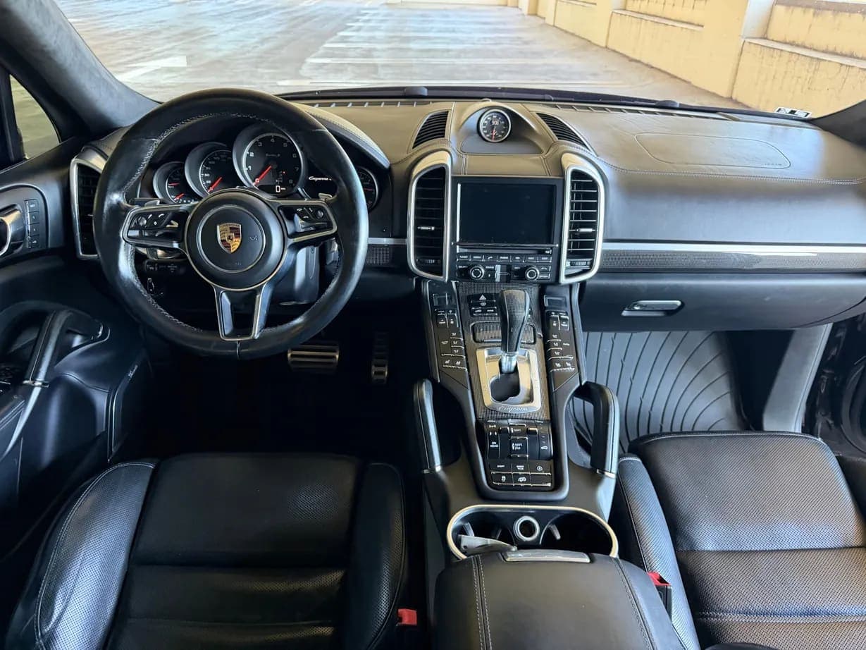 2016 Porsche Cayenne Turbo S, view
