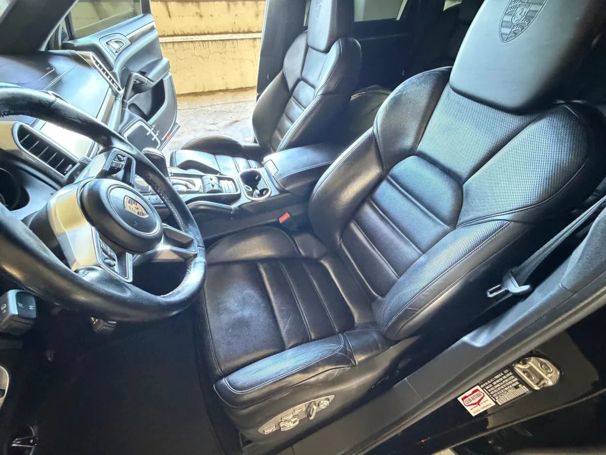 2016 Porsche Cayenne Turbo S, view
