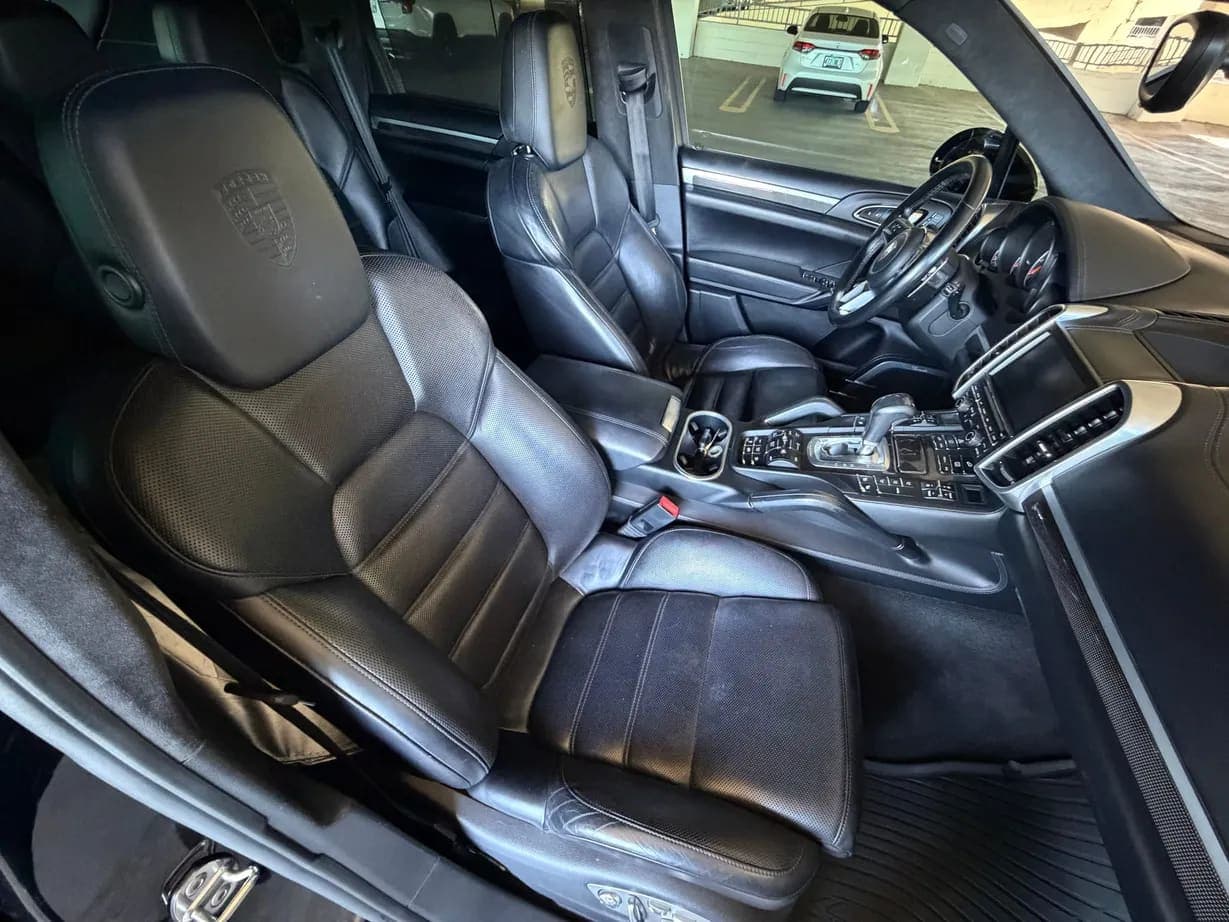 2016 Porsche Cayenne Turbo S, view