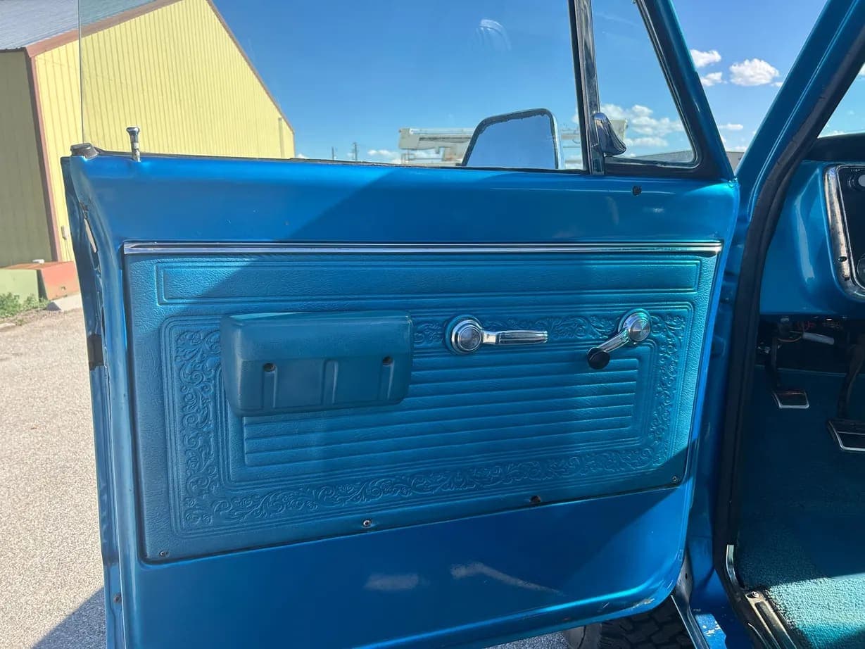 1971 Chevrolet K5 Blazer CST, view