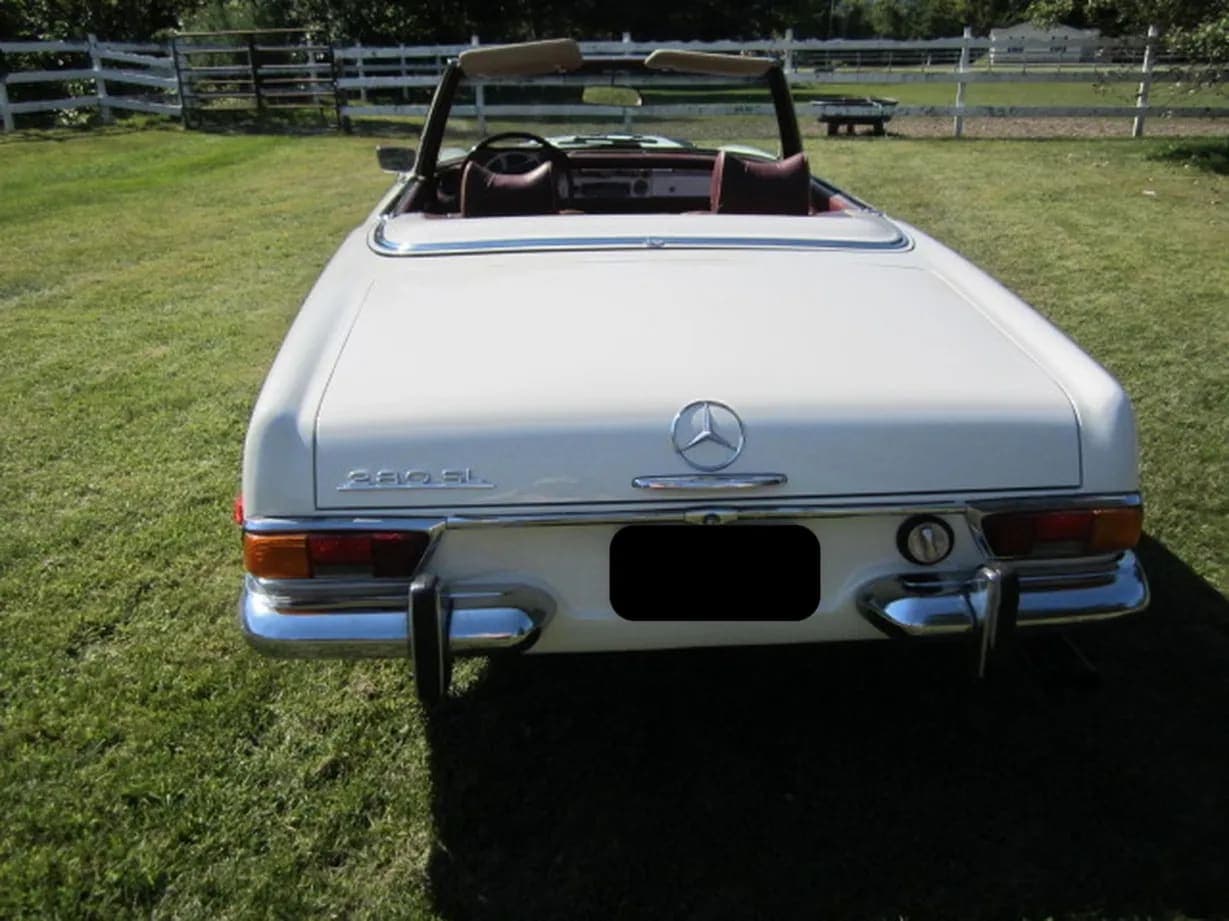 1971 Mercedes-Benz 280SL, view