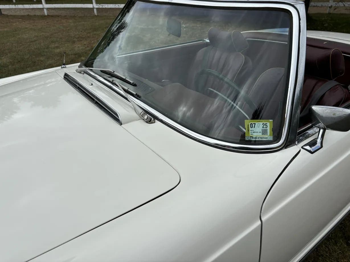1971 Mercedes-Benz 280SL, view