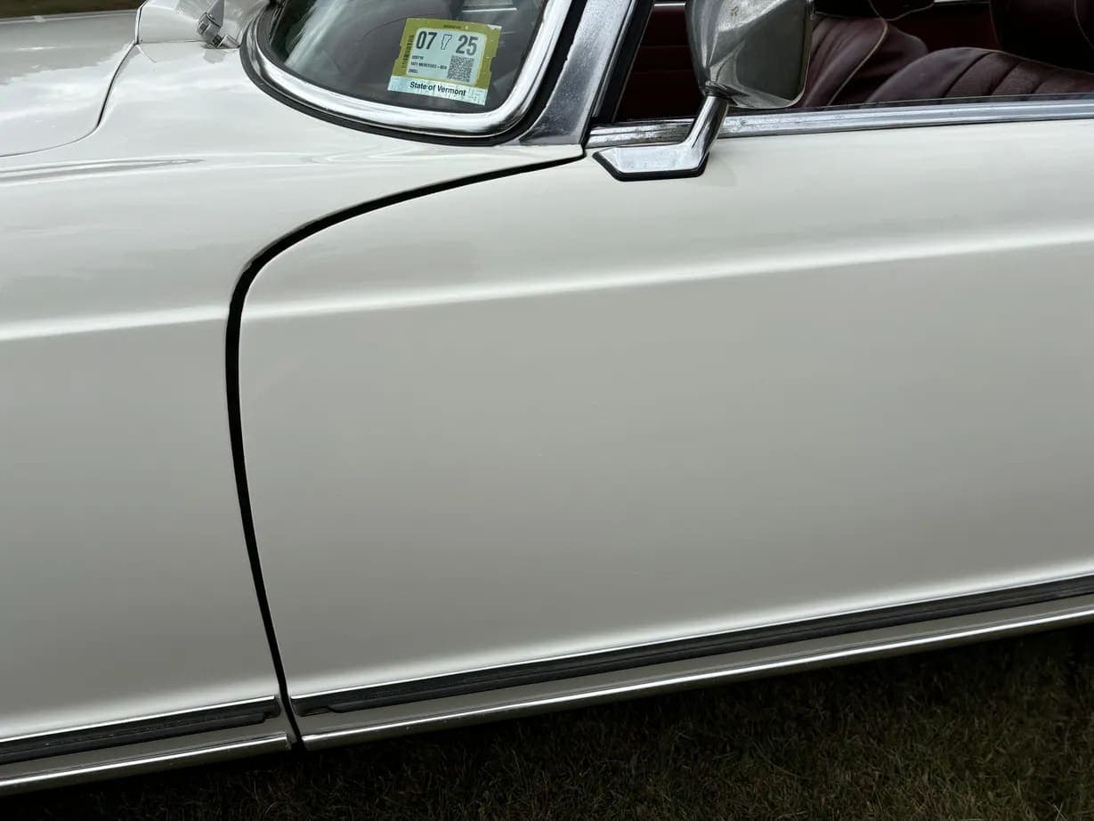 1971 Mercedes-Benz 280SL, view